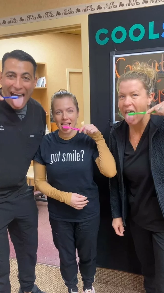 Brushing your tongue is crucial for a complete clean and a great way to enjoy those Thanksgiving flavors. 🦃🧡 Make sure to add tongue brushing to your routine before and after indulging in your feast for a truly fresh feeling!

And let's give a big CoolSmiles welcome to Lauren (in the middle)! 🌟 She joined our Medford office and is already making smiles brighter. Drop a hello next time you visit! 👋

#TongueBrushing #OralHealth #CoolsmilesOrthodontics